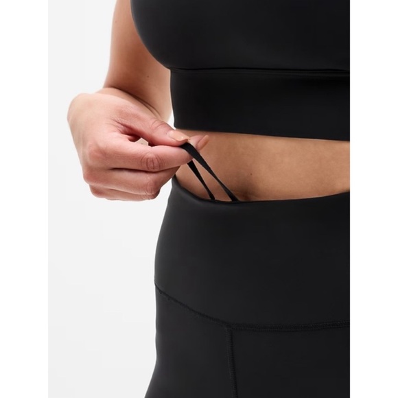 Athleta Pacesetter 7/8 Tight in Black - Size Large - Picture 6 of 9